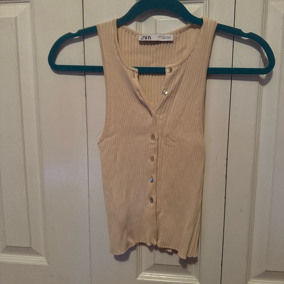 Zara Ribbed Button Down Tank - Picture 2 of 4